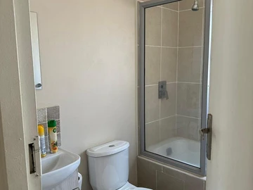 2 Bedroom Garden Flat