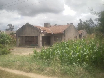5 Bedroom House