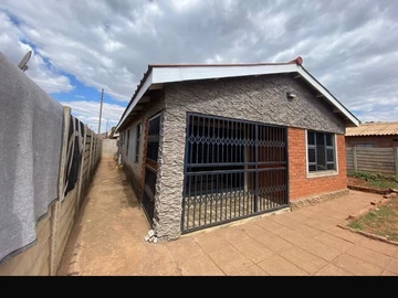 Warren Park House For Sale