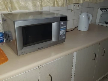 2 Bedroom Flat & Apartment